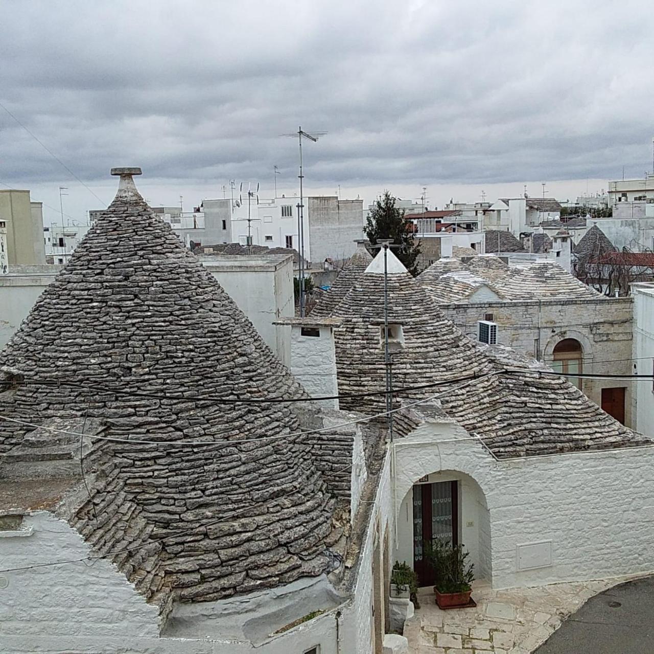 Trulli Antichi Mestieri - Widespread Trulli In The Historic Center Alberobello Eksteriør bilde